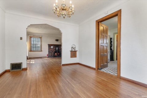 Tiny photo for 1839 Kenwood Avenue, Fort Wayne, IN 46805 (MLS # 202635299)
