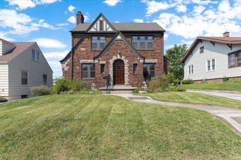 Tiny photo for 1839 Kenwood Avenue, Fort Wayne, IN 46805 (MLS # 202635299)