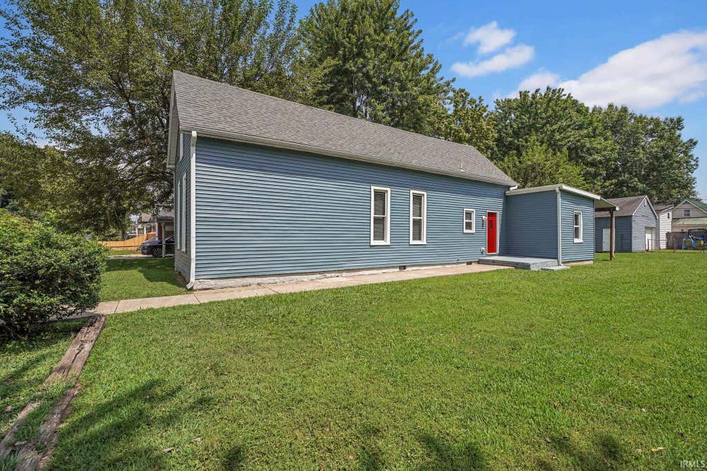 Photo of 201 N Woods Avenue, Evansville, IN 47712 (MLS # 202633466)