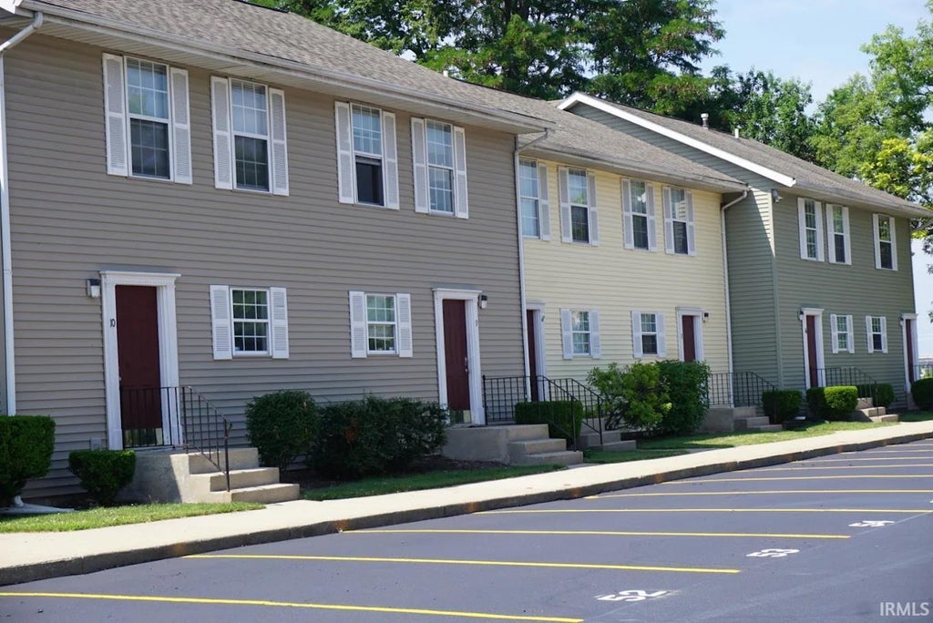 Photo of 435 N Eddy Street #435, South Bend, IN 46617 (MLS # 202643107)