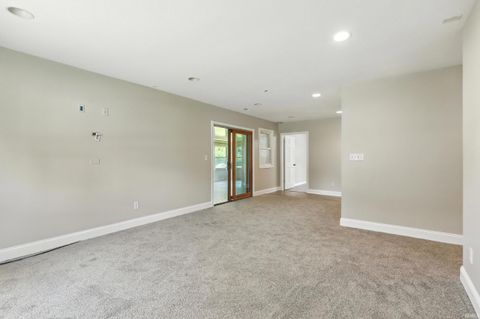 Tiny photo for 14831 Leesburg Road, Fort Wayne, IN 46818 (MLS # 202610993)