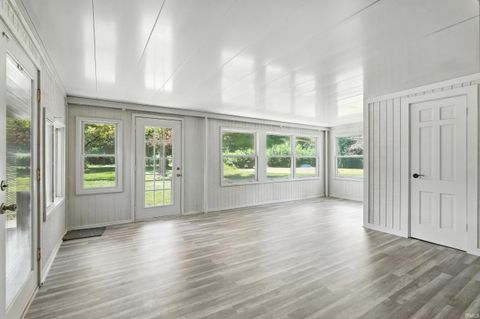 Tiny photo for 14831 Leesburg Road, Fort Wayne, IN 46818 (MLS # 202610993)