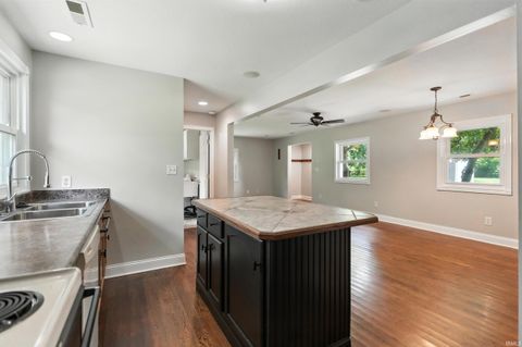 Tiny photo for 14831 Leesburg Road, Fort Wayne, IN 46818 (MLS # 202610993)