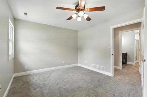 Tiny photo for 14831 Leesburg Road, Fort Wayne, IN 46818 (MLS # 202610993)