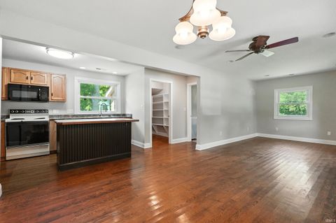 Tiny photo for 14831 Leesburg Road, Fort Wayne, IN 46818 (MLS # 202610993)