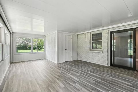 Tiny photo for 14831 Leesburg Road, Fort Wayne, IN 46818 (MLS # 202610993)