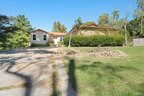 Tiny photo for 4610 N Annhurst Drive, Bloomington, IN 47404 (MLS # 202641936)