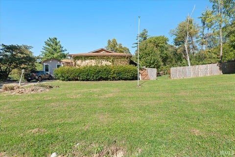 Tiny photo for 4610 N Annhurst Drive, Bloomington, IN 47404 (MLS # 202641936)