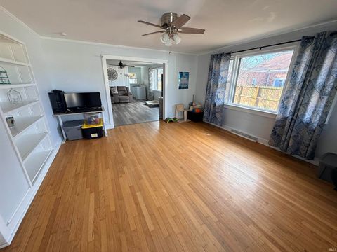 Tiny photo for 511 E Oak Street, Boonville, IN 47601 (MLS # 202605501)