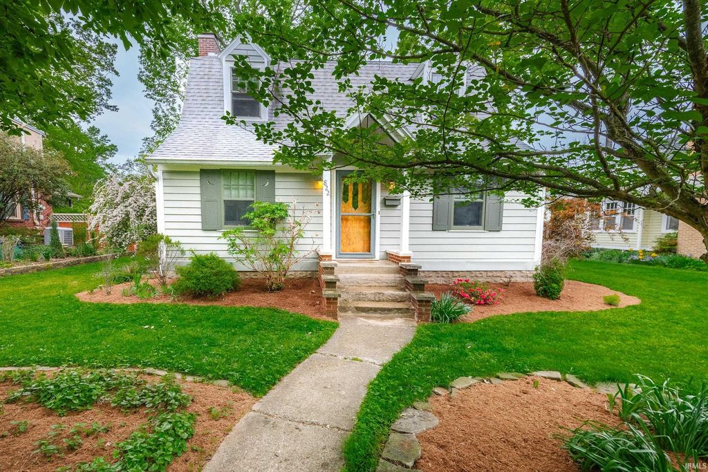 Photo of 822 S Stull Avenue, Bloomington, IN 47401 (MLS # 202600699)