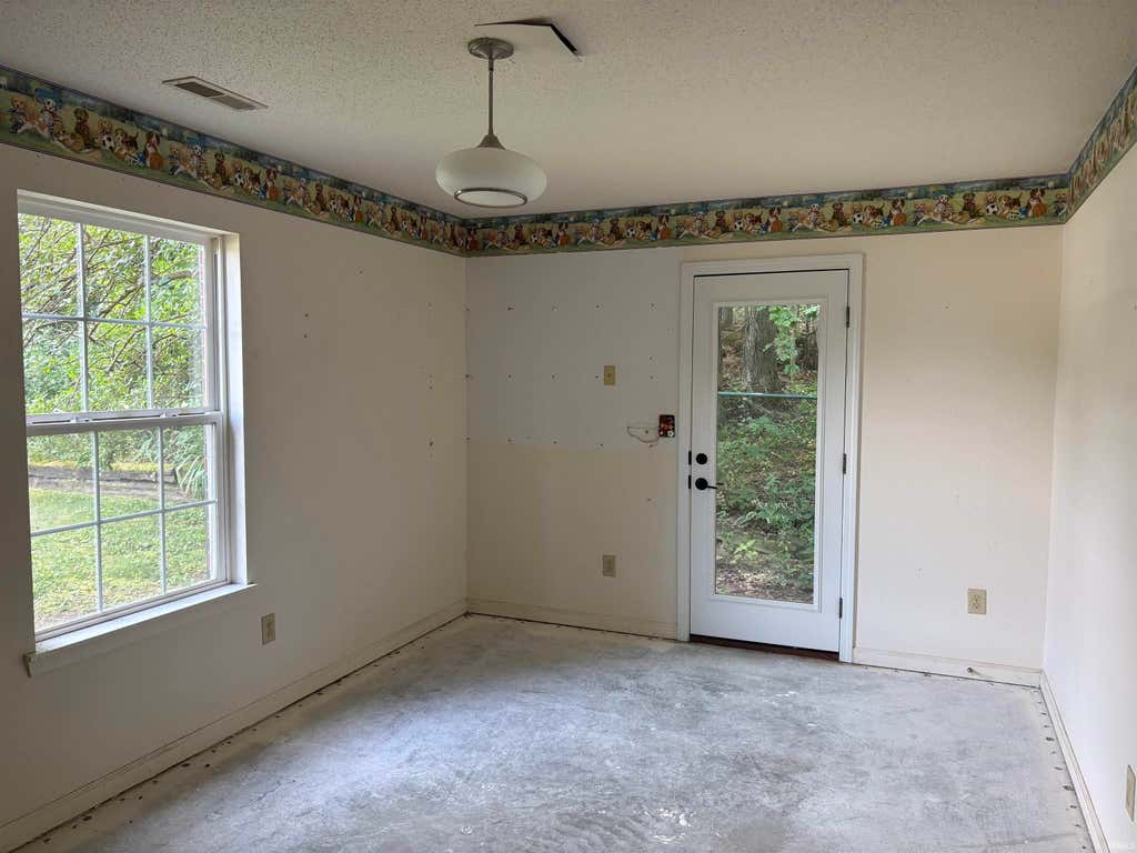 Photo of 570 S Cobblestone Court, Bloomington, IN 47403 (MLS # 202632234)
