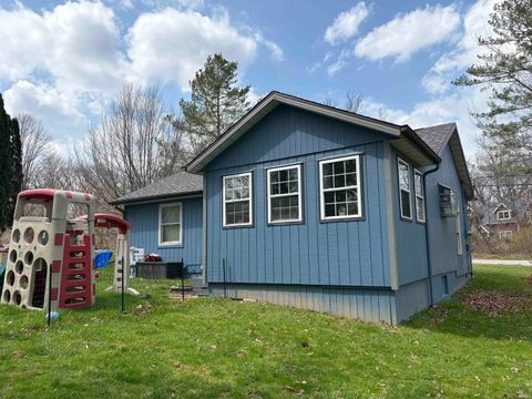 Tiny photo for 2420 N Mt Gilead Road, Bloomington, IN 47408 (MLS # 202610733)