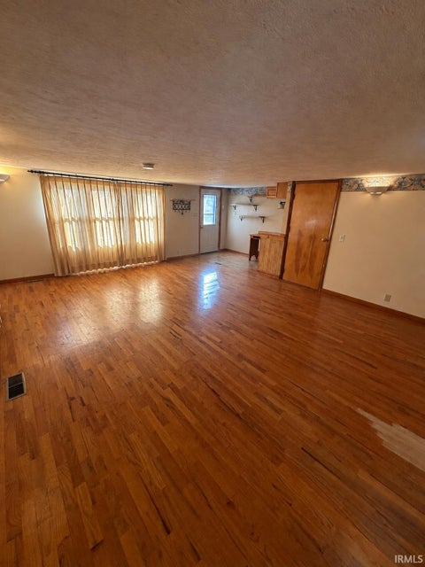 Tiny photo for 824 S COURTLAND Avenue, Kokomo, IN 46902 (MLS # 202643626)