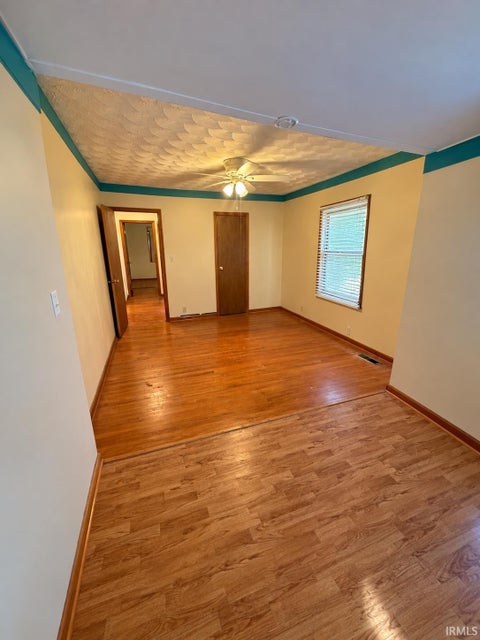 Tiny photo for 824 S COURTLAND Avenue, Kokomo, IN 46902 (MLS # 202643626)