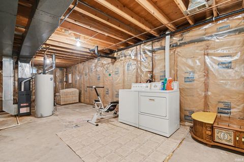 Tiny photo for 329 W 9Th Street, Mishawaka, IN 46544 (MLS # 202611637)