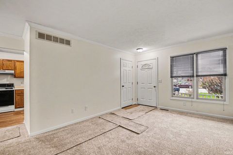 Tiny photo for 329 W 9Th Street, Mishawaka, IN 46544 (MLS # 202611637)