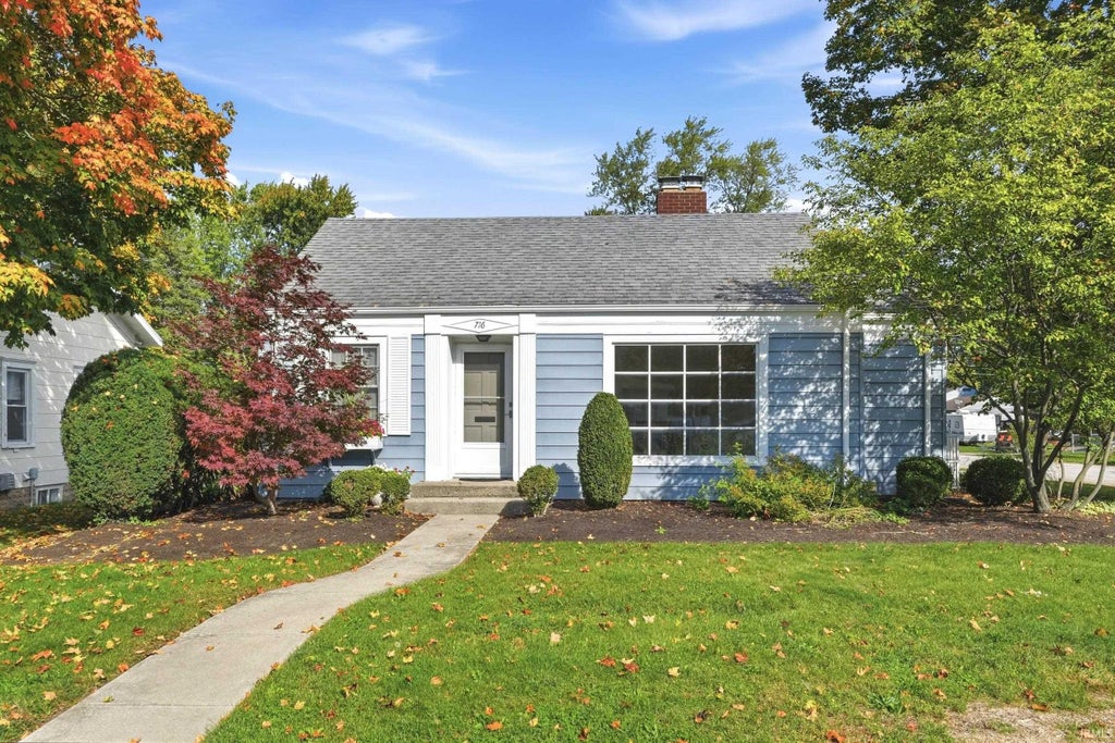 Photo of 716 E. 3rd Street, Auburn, IN 46706 (MLS # 202642868)
