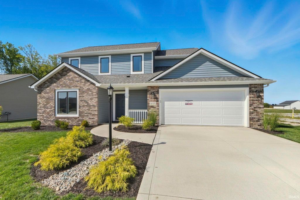 Photo of 1155 Lagonda Trail, Fort Wayne, IN 46818 (MLS # 202549103)