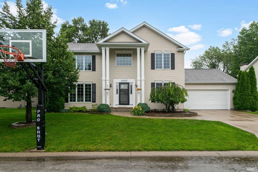 Photo of 14347 Old Pine Lane, Mishawaka, IN 46545 (MLS # 202628651)