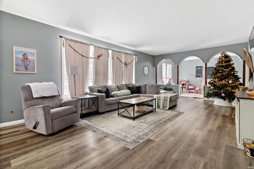 Photo of 1060 W 406 S, Marion, IN 46953 (MLS # 202548764)