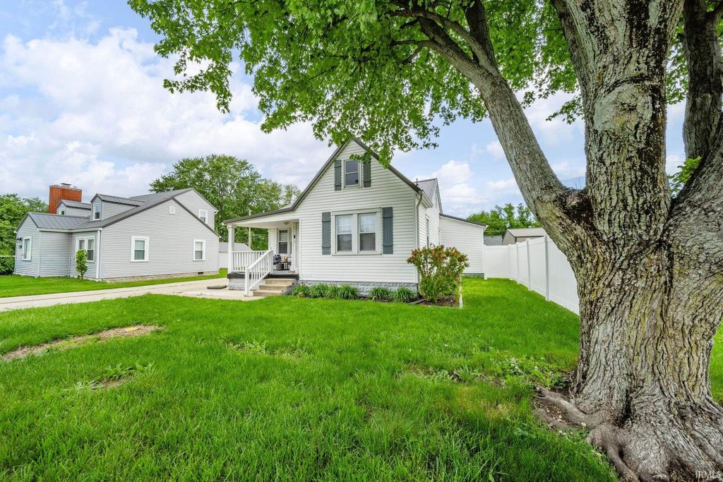 Photo of 1710 E 22nd Street, Muncie, IN 47302 (MLS # 202619666)