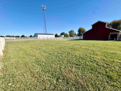 Tiny photo for 405 N 300 W Road #w, Kokomo, IN 46901 (MLS # 202643278)