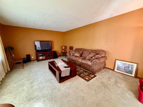 Tiny photo for 405 N 300 W Road #w, Kokomo, IN 46901 (MLS # 202643278)