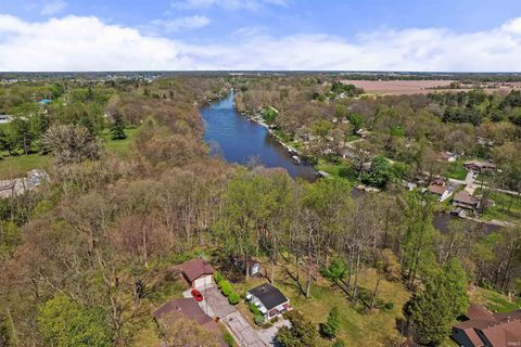 Tiny photo for 1323 Ichabod Lane, Monticello, IN 47960 (MLS # 202615010)