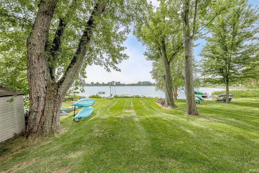 Photo of 5367 W Diamond Lake Road, Wawaka, IN 46794 (MLS # 202630348)