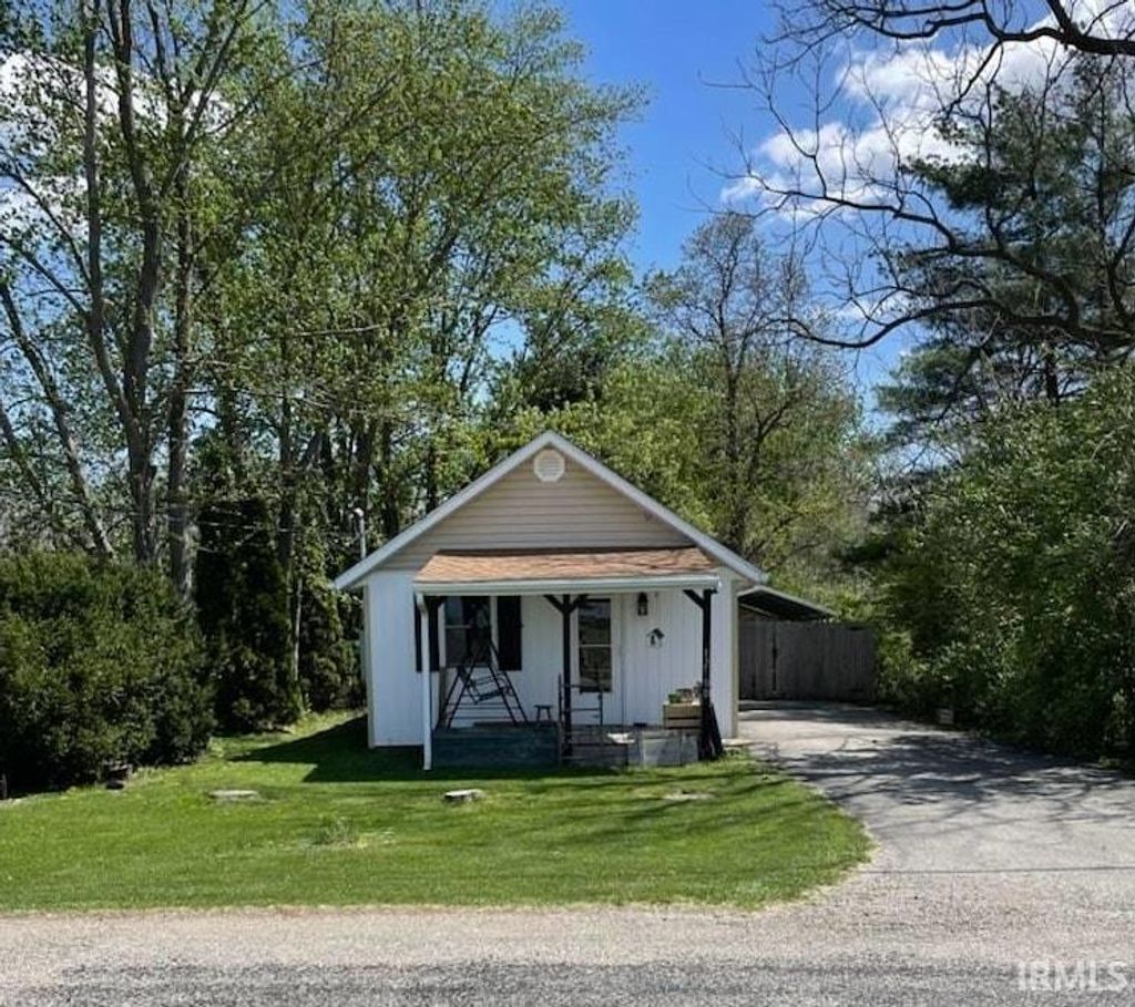 Photo of 12500 S County Road 700 E. Road, Losantville, IN 47354 (MLS # 202614327)