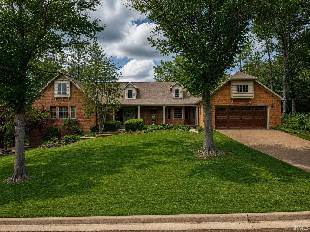 Photo of 10348 Oglesby Drive, Evansville, IN 47720 (MLS # 202616123)