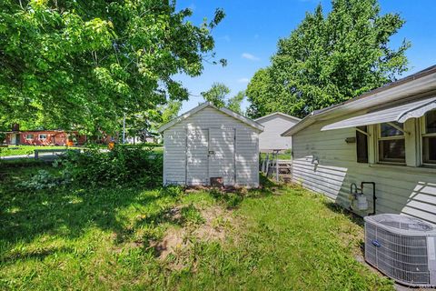 Tiny photo for 330 N Main Street, Bunker Hill, IN 46914 (MLS # 202619145)