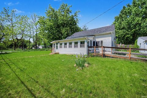 Tiny photo for 330 N Main Street, Bunker Hill, IN 46914 (MLS # 202619145)