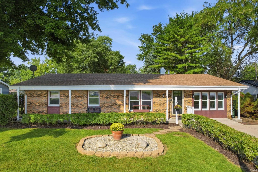 Photo of 1414 Scots Lane, New Haven, IN 46774 (MLS # 202637452)