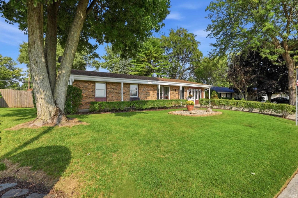 Photo of 1414 Scots Lane, New Haven, IN 46774 (MLS # 202637452)