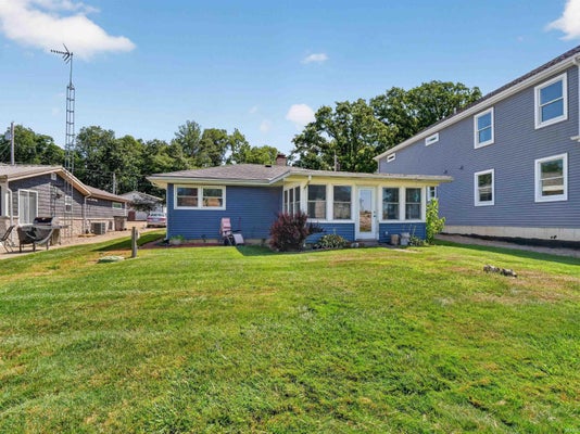 1913 CHAPMAN LAKE DR, WARSAW, IN 46582 - Image b907e6f2cb5af54b34ba5b070ae50d5f/1414890889