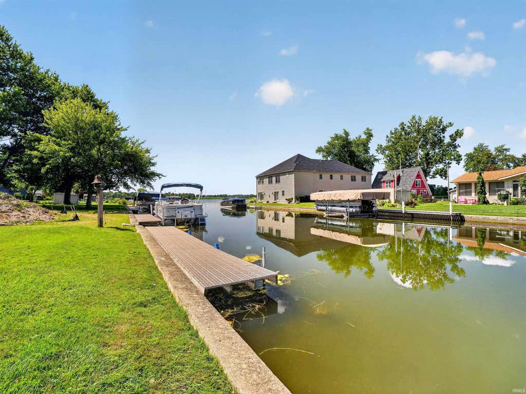 Photo of 1913 Chapman Lake Drive, Warsaw, IN 46580 (MLS # 202630066)
