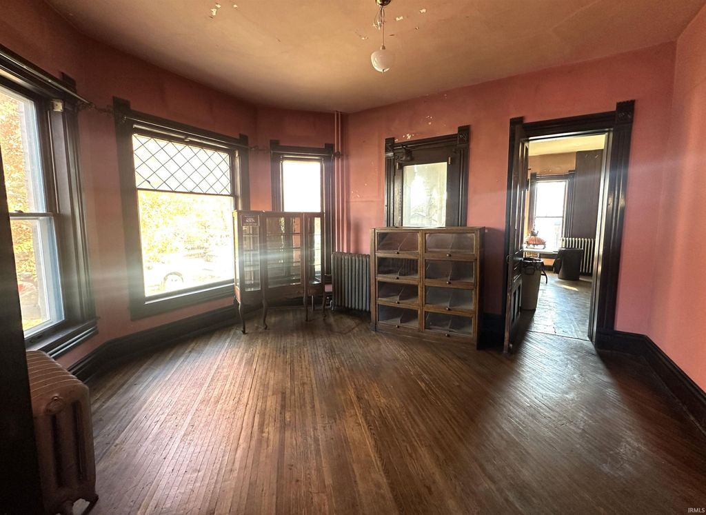 Photo of 403 W Kirkwood Avenue, Bloomington, IN 47404 (MLS # 202544652)