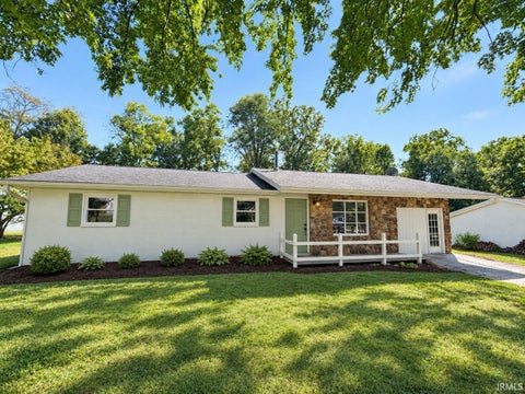 Photo of 4270 N ridgewood Drive, Bloomington, IN 47404 (MLS # 202638213)
