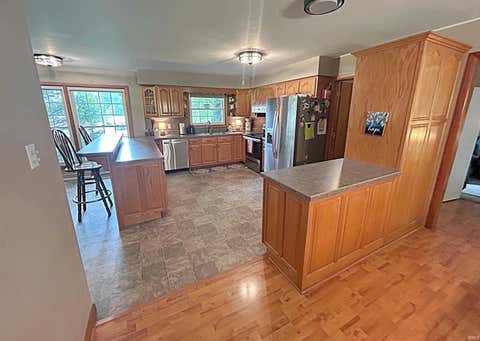 Tiny photo for 1125 W Broadway Street, Loogootee, IN 47553 (MLS # 202622409)