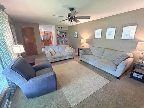 Tiny photo for 1125 W Broadway Street, Loogootee, IN 47553 (MLS # 202622409)