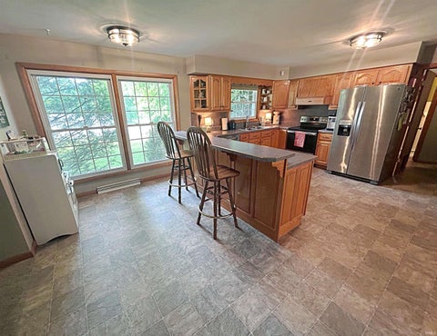 Tiny photo for 1125 W Broadway Street, Loogootee, IN 47553 (MLS # 202622409)