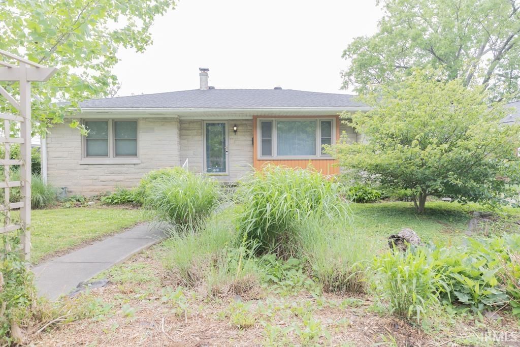 Photo of 1709 Southeast Boulevard, Evansville, IN 47714 (MLS # 202615751)