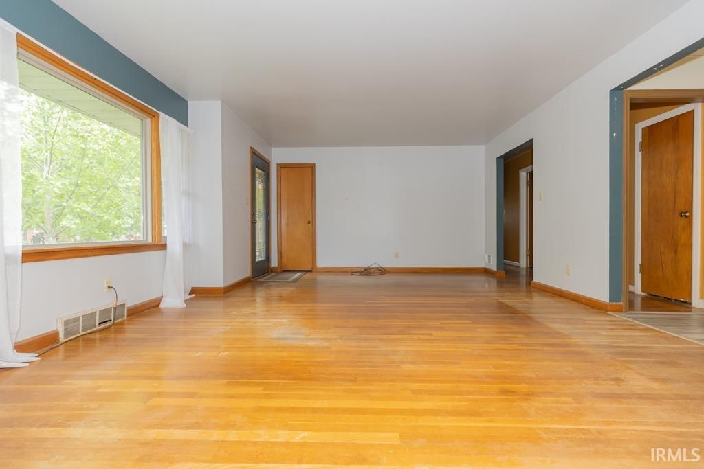 Photo of 1709 Southeast Boulevard, Evansville, IN 47714 (MLS # 202615751)