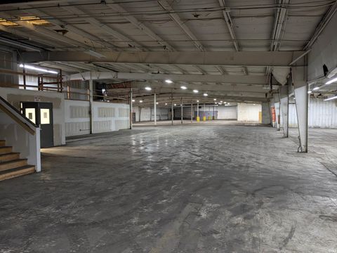 Tiny photo for 1801 E North Street, Kokomo, IN 46901 (MLS # 202423549)