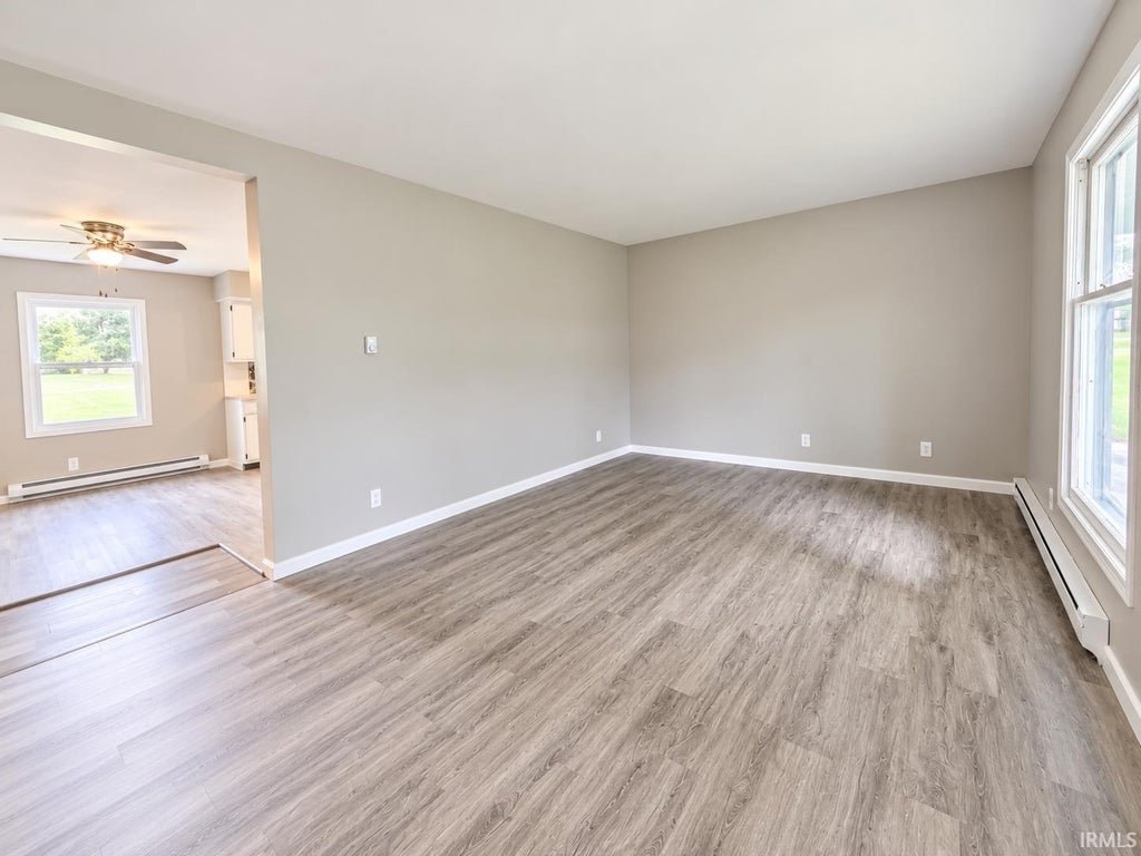 Photo of 2268 E Sycamore Drive, Rochester, IN 46975 (MLS # 202643099)