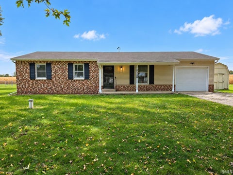 Photo of 2268 E Sycamore Drive, Rochester, IN 46975 (MLS # 202643099)