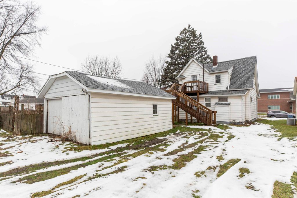 Photo of 126 S Beiger Street, Mishawaka, IN 46544 (MLS # 202611838)