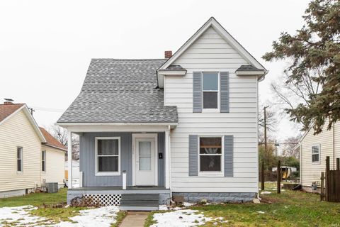 Photo of 126 S Beiger Street, Mishawaka, IN 46544 (MLS # 202611838)