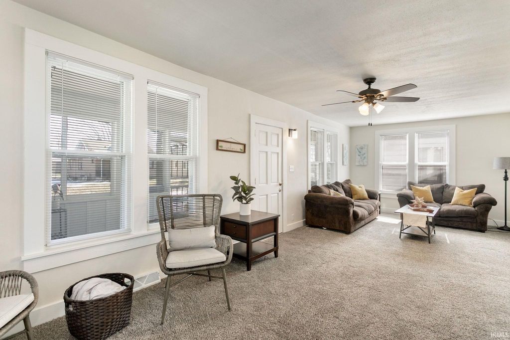 Photo of 1321 N Brookfield Street, South Bend, IN 46628 (MLS # 202606506)